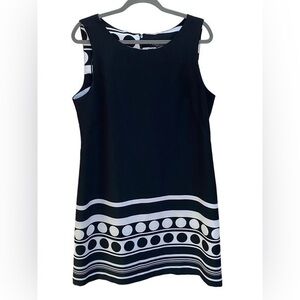 Perceptions New York women’s black and white sleeveless dress size 18